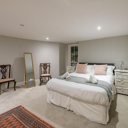 Georgian 2 Bed Apartment With 3 Bathrooms And Parking Exterior foto