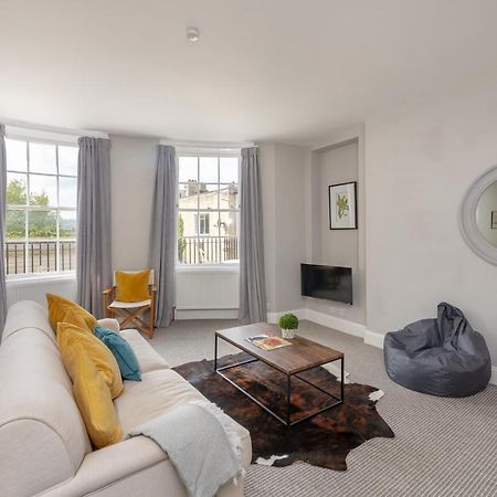 Georgian 2 Bed Apartment With 3 Bathrooms And Parking Exterior foto