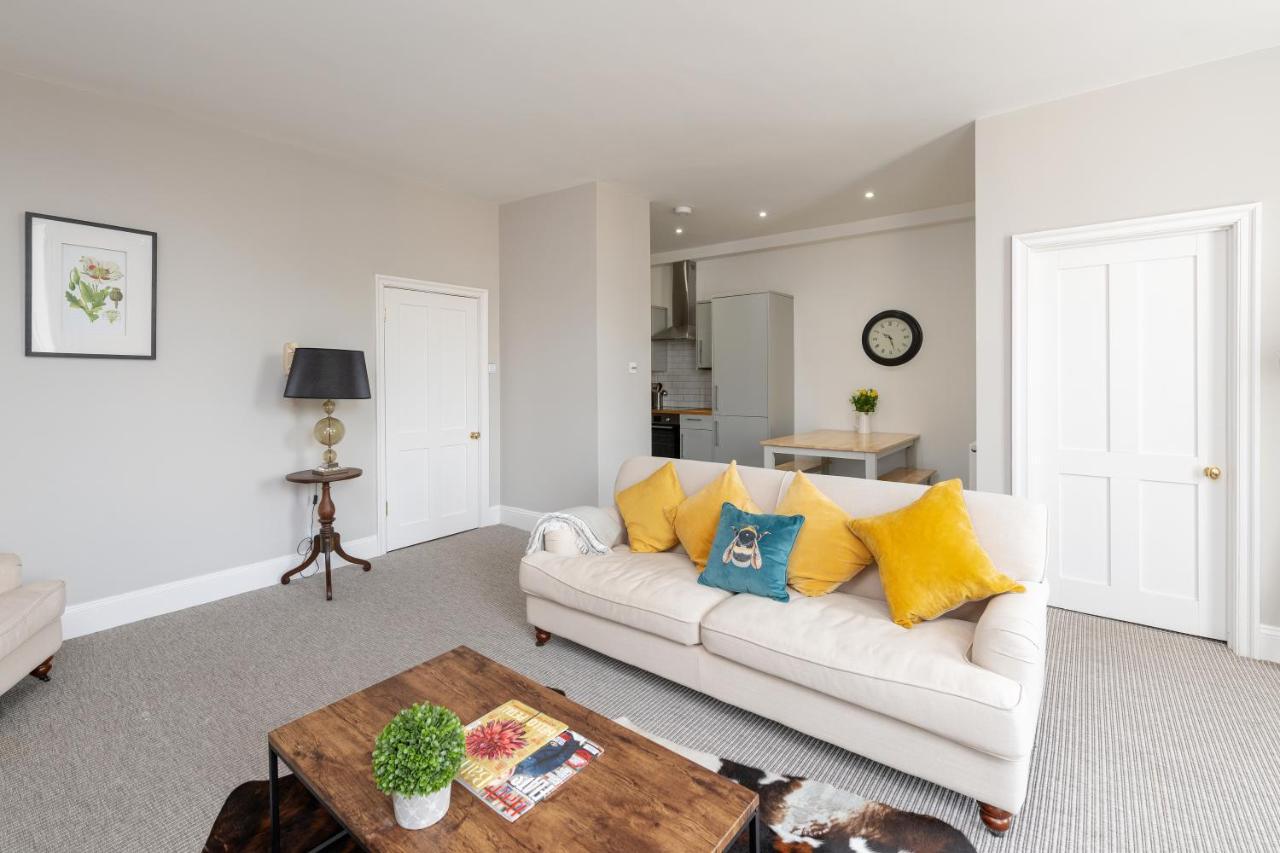 Georgian 2 Bed Apartment With 3 Bathrooms And Parking Exterior foto
